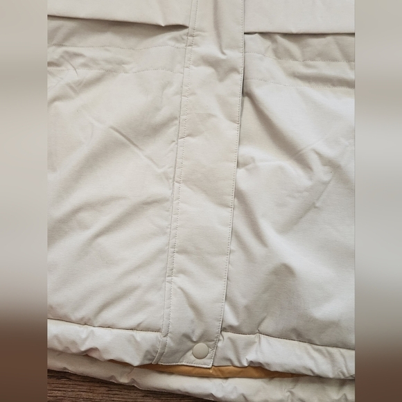 PRANA FAUX FUR LINED PUFFER VEST - Picture 3 of 14